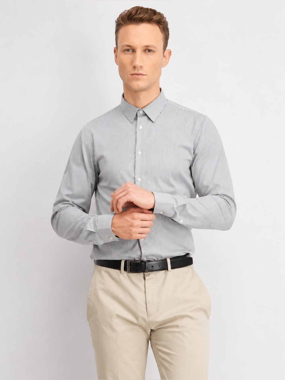 Calvin Klein men’s slim fit striped dress shirt 
Size 16-16 1/2 34/35